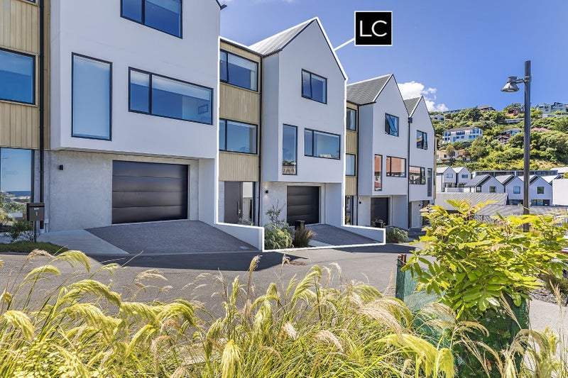 3 Mary Dobson Way, Island Bay, Wellington - Carousel 1