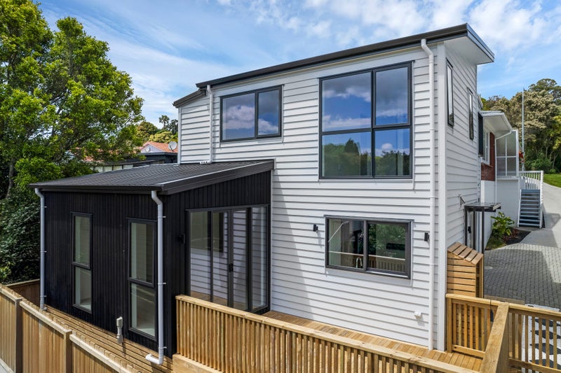 16D Downing Street, Glenfield, Auckland - Carousel 1