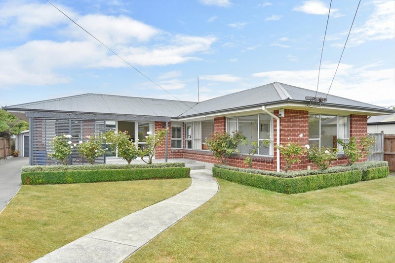 4 Mcfaddens Road, St Albans, Christchurch - Carousel 1