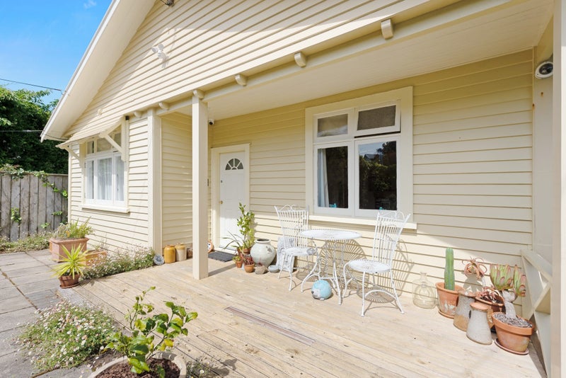 1/21 Sunshine Avenue, Karori, Wellington - Carousel 2