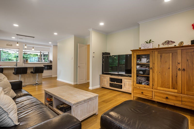 30 Amherst Place, Albany, Auckland - Carousel 2