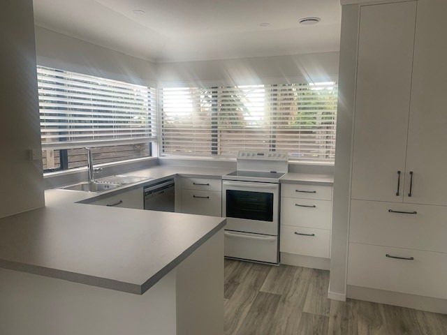 11 Pamela Place, Otumoetai, Tauranga - Carousel 2