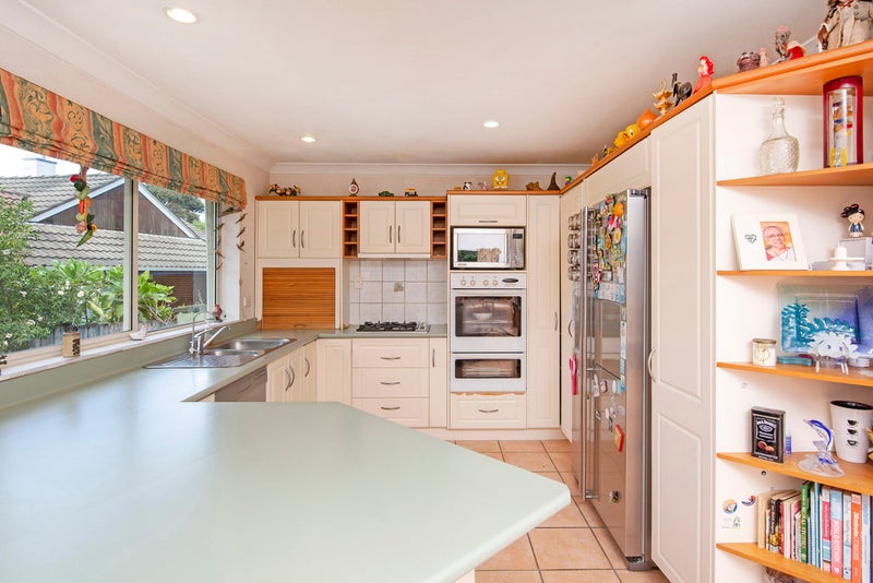 7A The Rosebowl, Sunnyhills, Auckland - Carousel 2