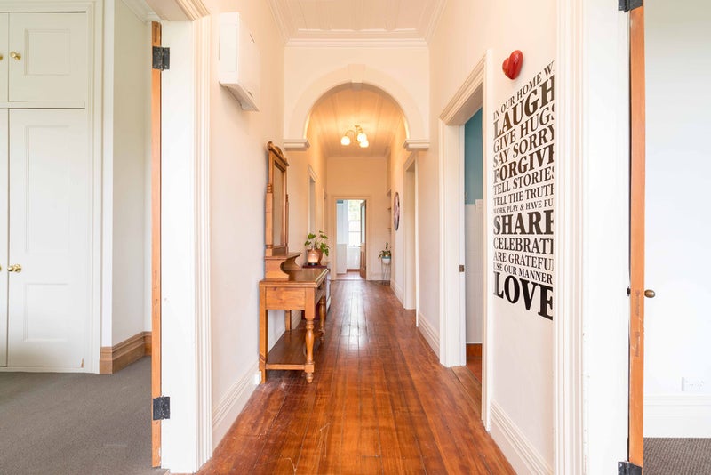 17 Jellicoe Crescent, Kaikorai, Dunedin - Carousel 2