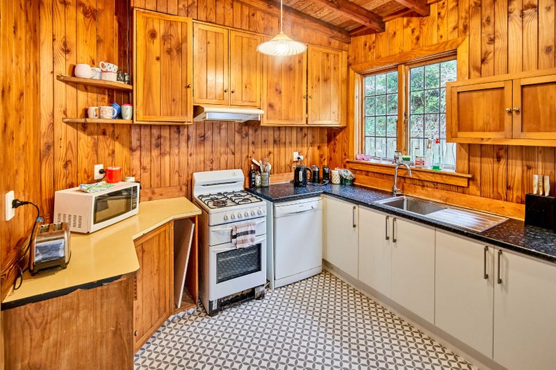 64 Kelburn Parade, Kelburn, Wellington - Carousel 2