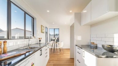 17 Cleland Crescent, Naenae, Lower Hutt - Carousel 1