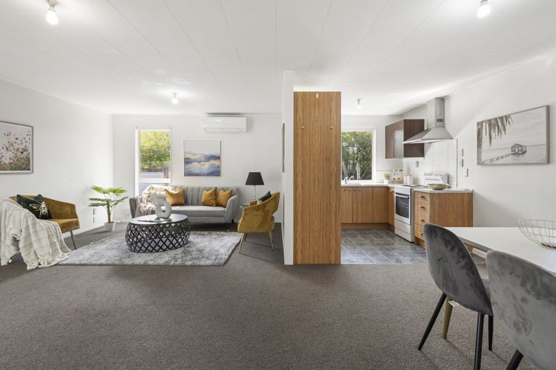 2/4 Hall Avenue, Māngere, Auckland - Carousel 2