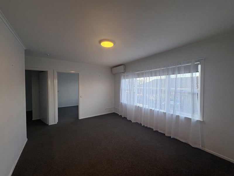 1/32 Simkin Avenue, Saint Johns, Auckland - Carousel 1