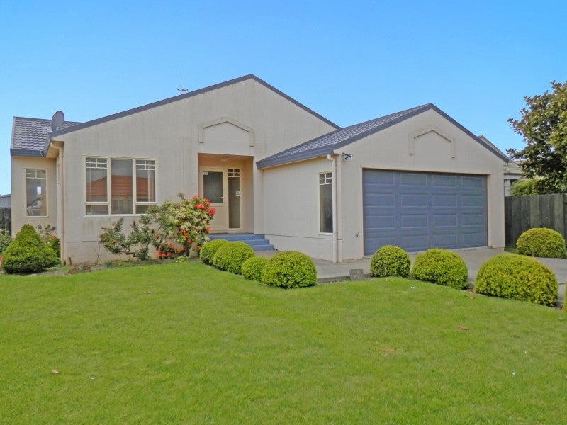 30 Dalfield Place, Highbury, Palmerston North - Carousel 1