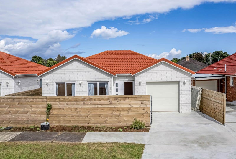 1/19 Crawford Avenue, Mangere Bridge, Auckland - Carousel 1