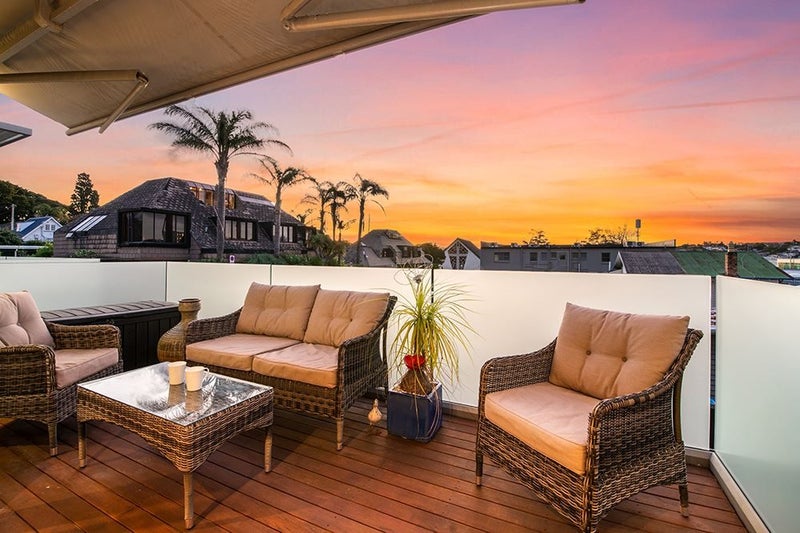 2F Dodson Ave, Milford, North Shore City - Carousel 2