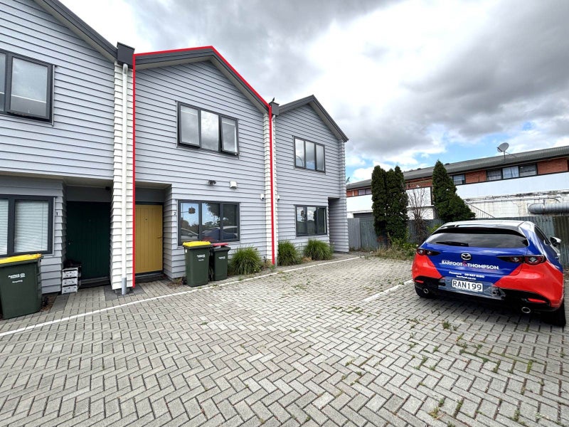 2/84 Walmsley Road, Ōtāhuhu, Auckland - Carousel 16
