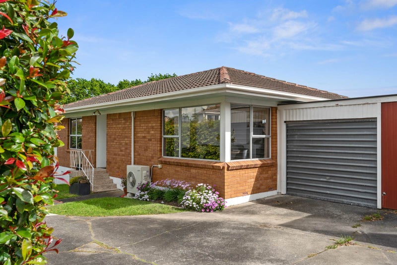 2/9 Roberts Avenue, Bayswater, Auckland - Carousel 2