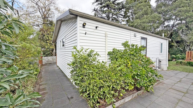 137 Whitney Street, Blockhouse Bay, Auckland - Carousel 1