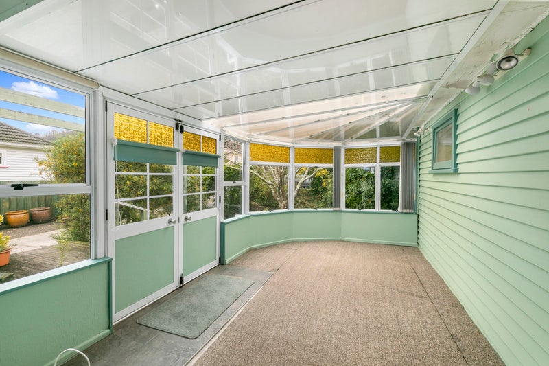 15 Bull Avenue, Wainuiomata, Lower Hutt - Carousel 2