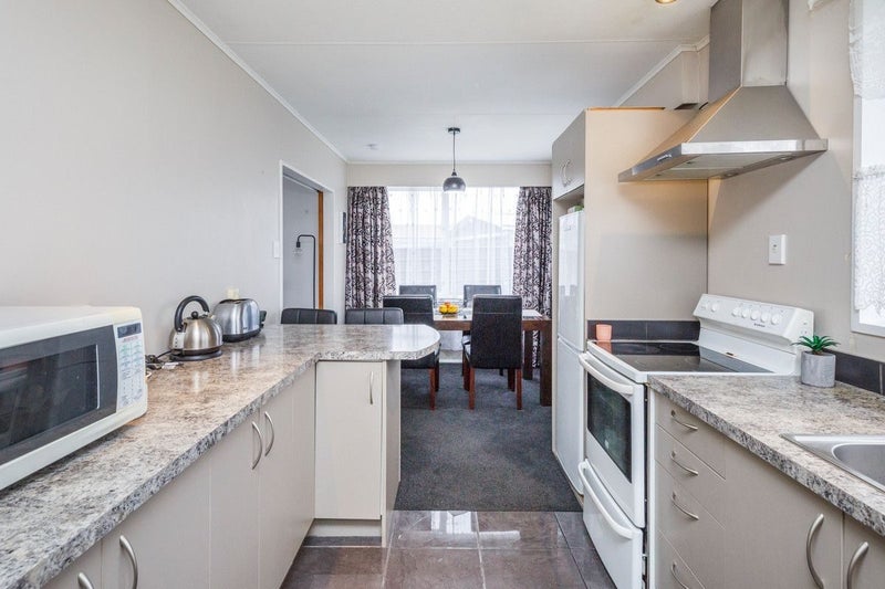 26 Rhodes Drive, Kelvin Grove, Palmerston North - Carousel 2