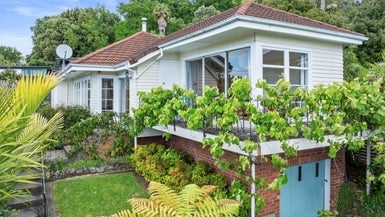 14 Albert Road, Devonport, Auckland - Carousel 1