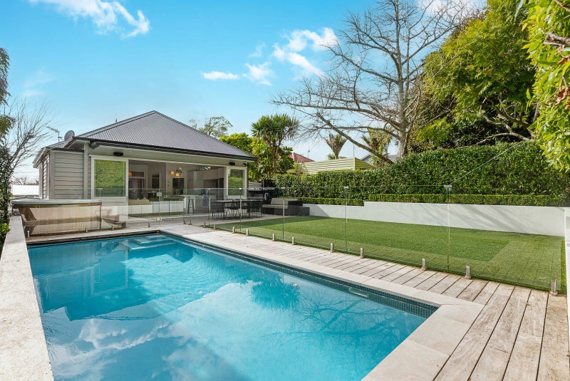 16 Sherwood Avenue, Grey Lynn, Auckland - Carousel 2