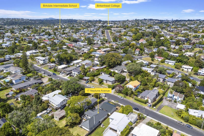 17 Neptune Avenue, Beach Haven, Auckland - Carousel 21