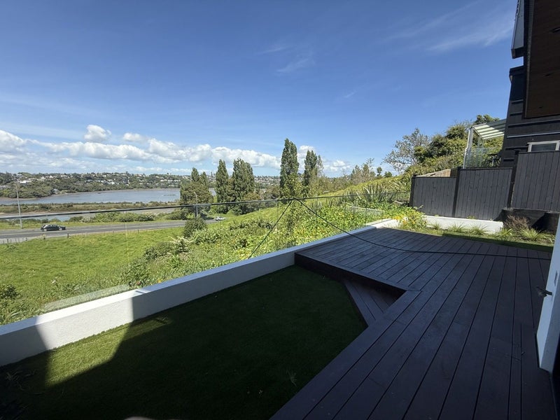 1/49A Ngaio Street, Orakei, Auckland - Carousel 24