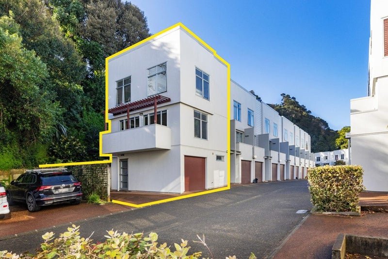 46/852 Mount Eden Road, Three Kings, Auckland - Carousel 1