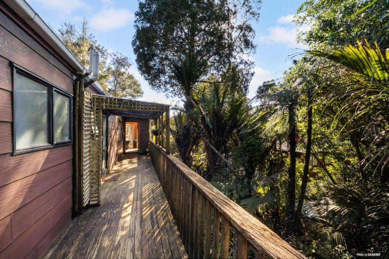 38 Napuka Road, Henderson Valley, Auckland - Carousel 2