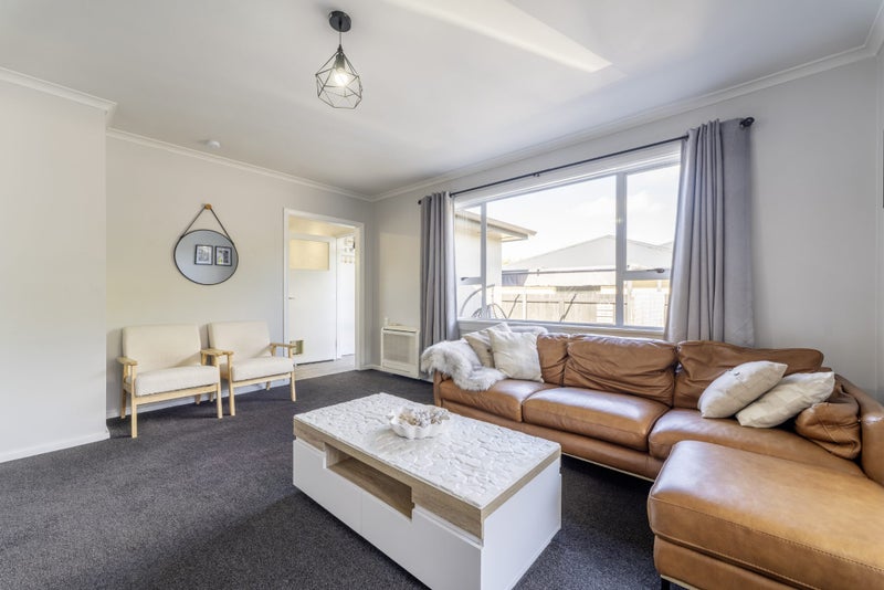 10 Athol Place, Highfield, Timaru - Carousel 1