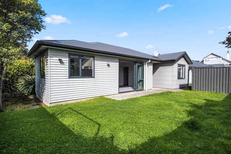 26B Law Street, Caversham, Dunedin - Carousel 1