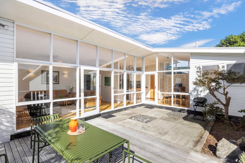 15 Rochester Street, Wilton, Wellington - Carousel 1