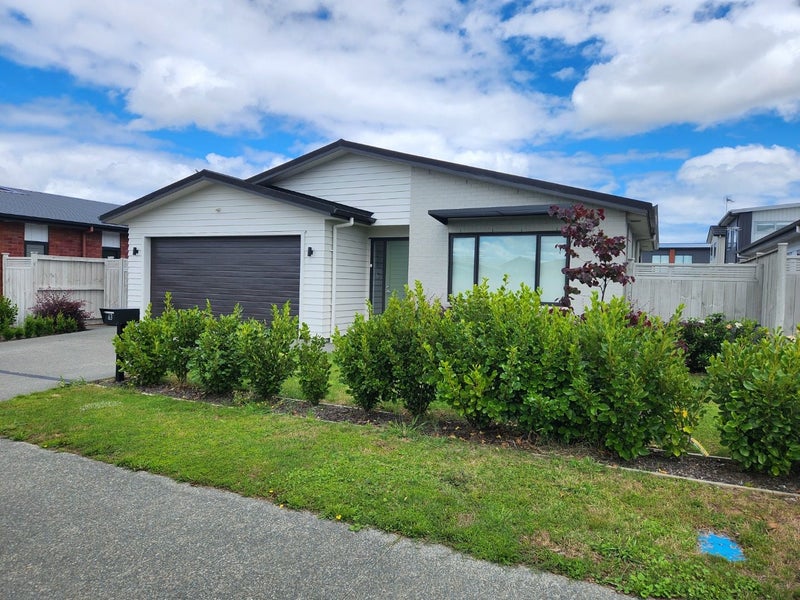 63 Te Napi Drive, Takanini, Auckland - Carousel 1