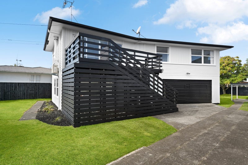 66 Lewis Street, Glenview, Hamilton - Carousel 1