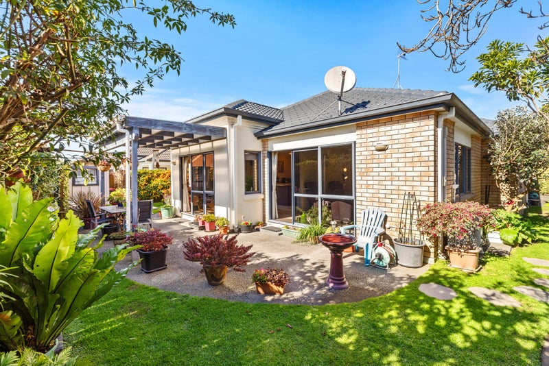 21 Kahira Crescent, Papamoa Beach, Papamoa - Carousel 2