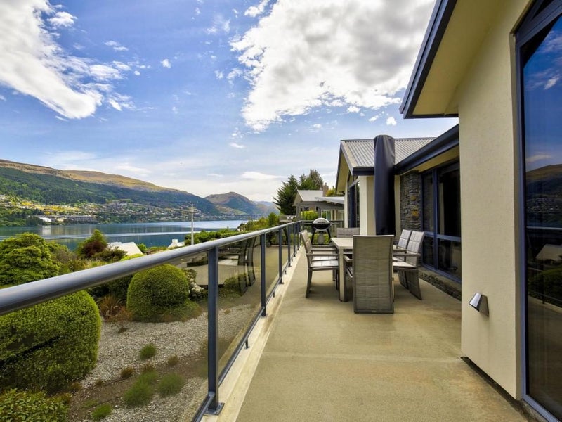 660 Peninsula Road, Kelvin Heights, Queenstown - Carousel 2