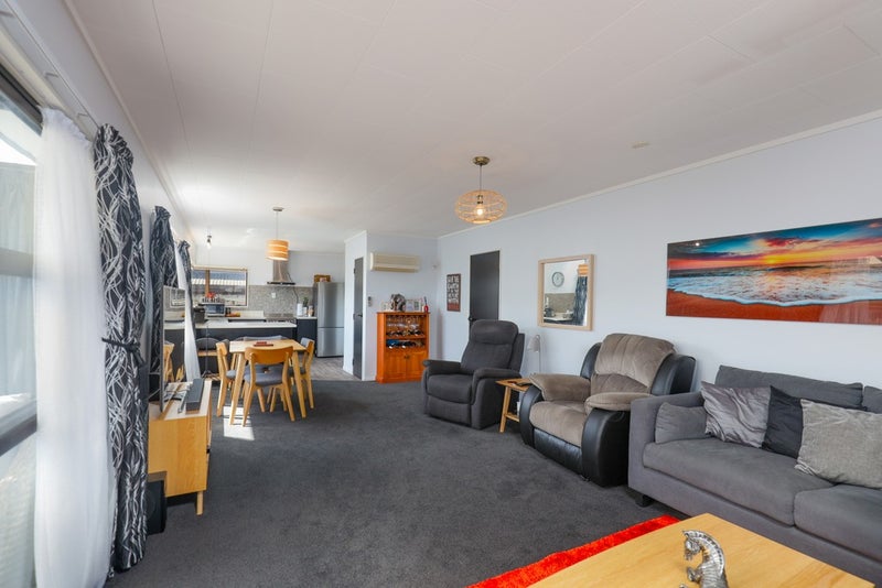 2/5 Ngaio Street, Wainuiomata, Lower Hutt - Carousel 2