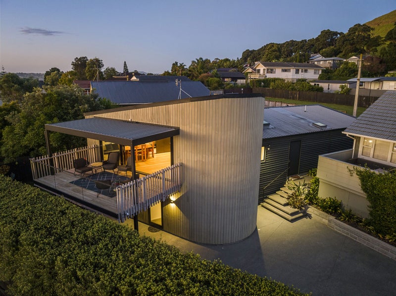 10A Pikitea Road, Mangere Bridge, Auckland - Carousel 1