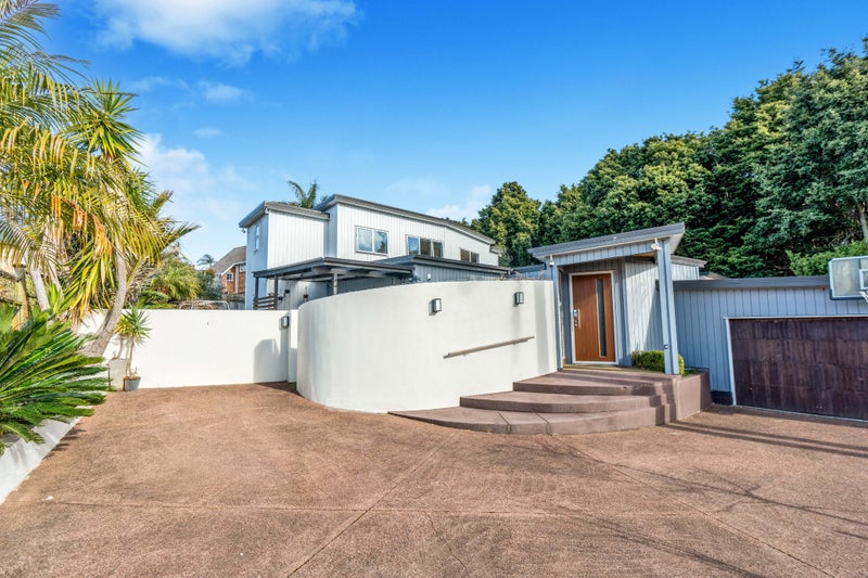 8 Silkwood Grove, Totara Heights, Auckland - Carousel 2