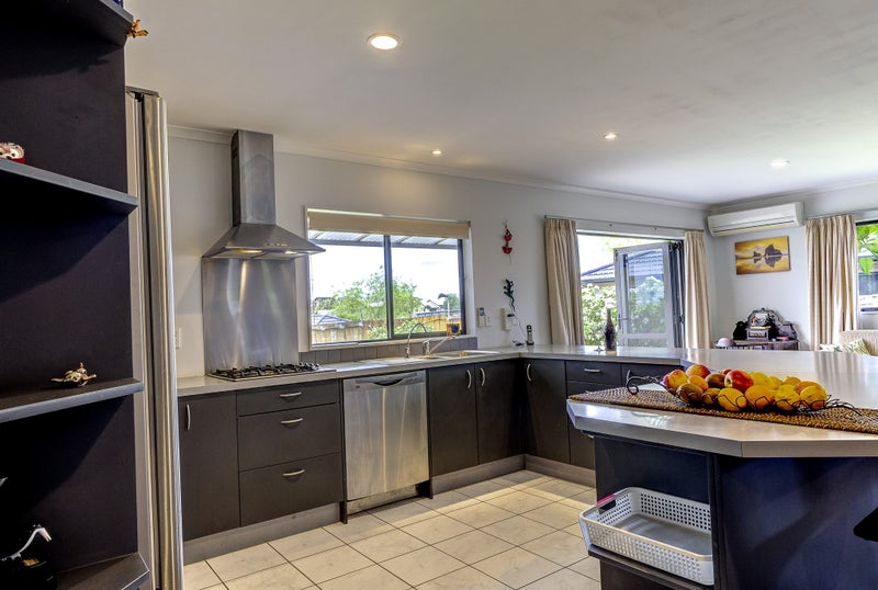 97 Farnborough Drive, Grandview Heights, Hamilton - Carousel 2