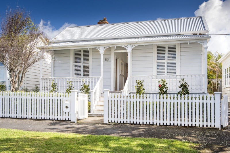 27 William Bond Street, Stanley Point, Auckland - Carousel 1