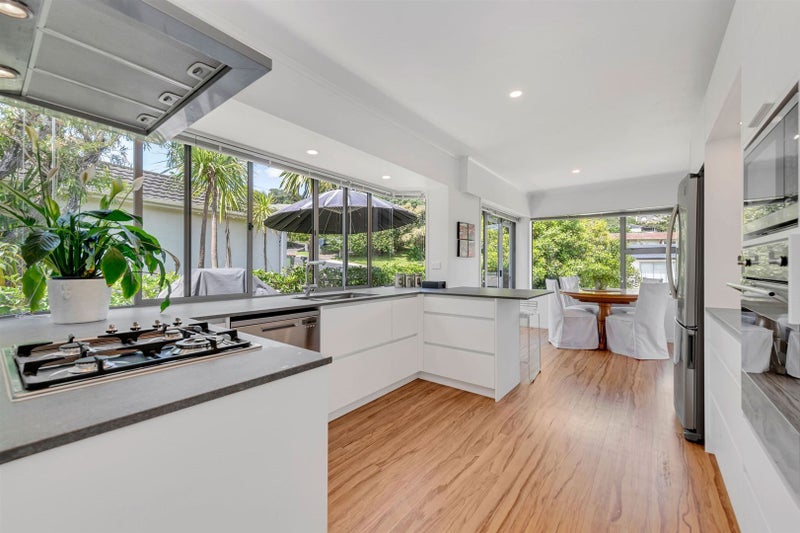 5 Liston Crescent, Cockle Bay, Auckland - Carousel 2