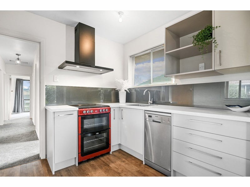 29 Bermuda Drive, Hornby, Christchurch - Carousel 2