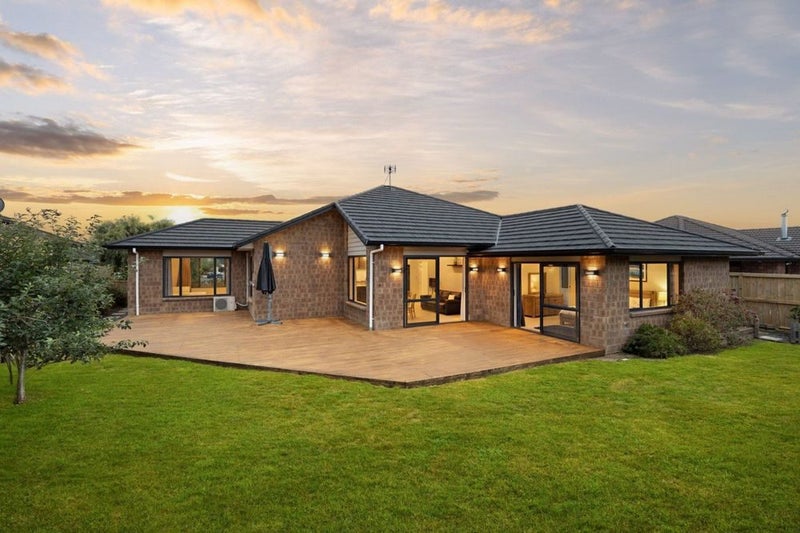 2 Viking Lane, Flagstaff, Hamilton - Carousel 2