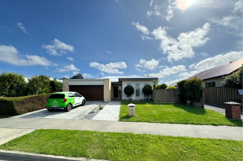 16 Wagner Crescent, Northwood, Christchurch - Carousel 1