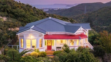 57 Kaitangata Crescent, Kelson, Lower Hutt - Carousel 1