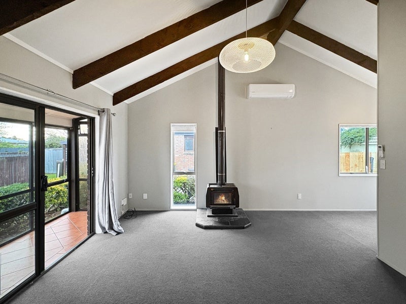 65A Vardon Road, St Andrews, Hamilton - Carousel 1