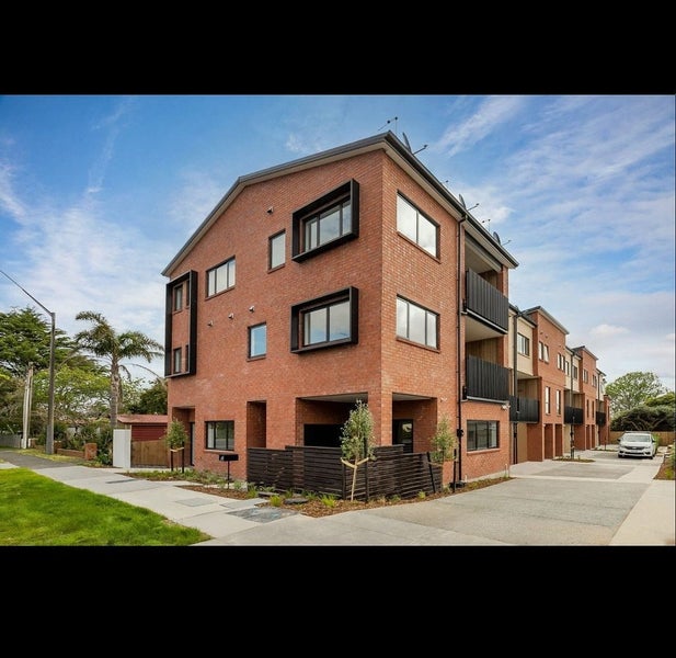 3/500 Te Atatu Road, Te Atatu Peninsula, Auckland - Carousel 2