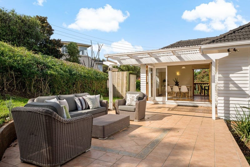 3A WARREN AVE, Three Kings, Auckland - Carousel 2