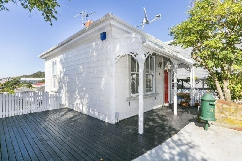 7 Yale Road, Mount Cook, Wellington - Carousel 2
