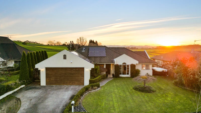 288 Grandview Road, Western Heights, Hamilton - Carousel 1