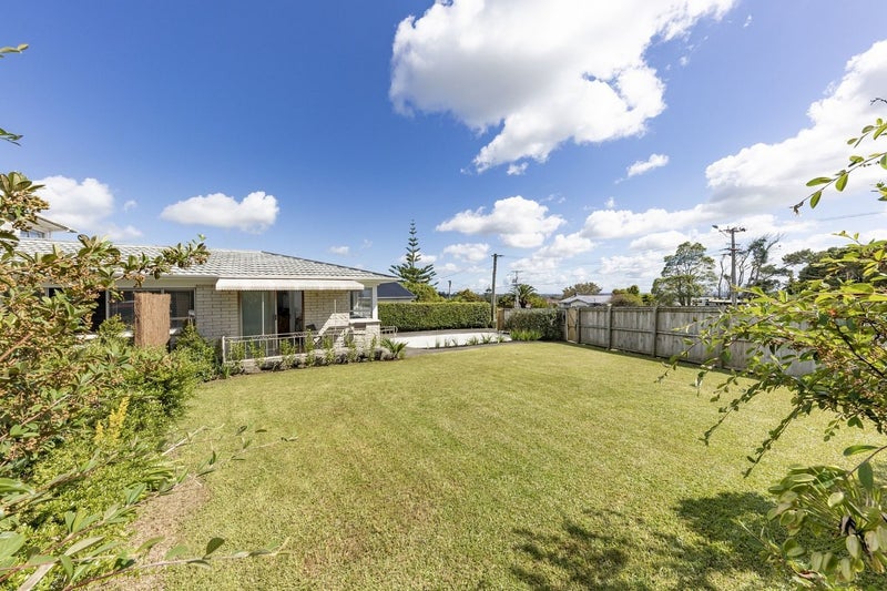 64 West Coast Road, Glen Eden, Auckland - Carousel 1