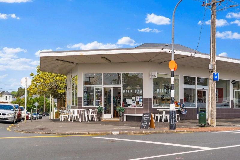 2/93 Lake Road, Belmont, Auckland - Carousel 25